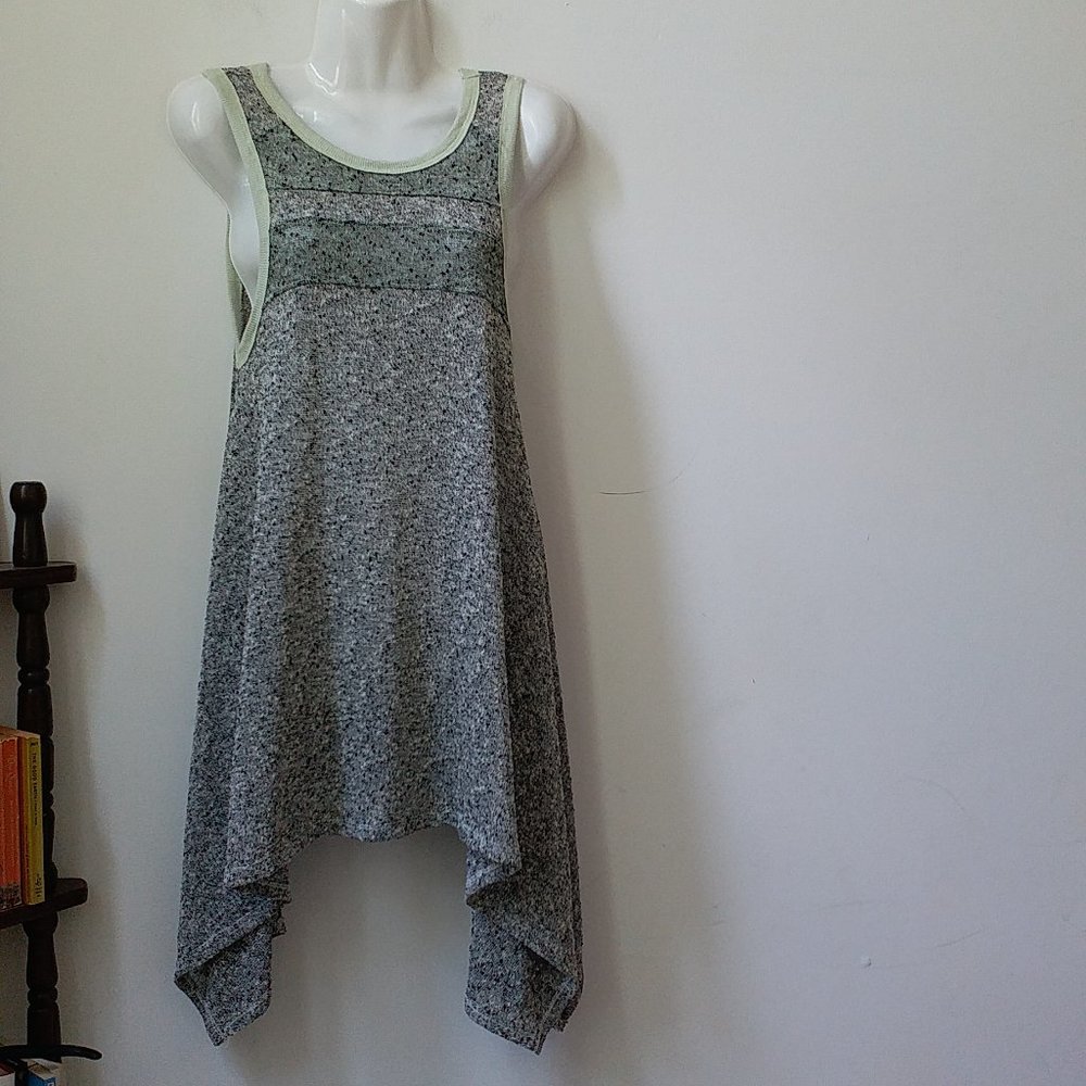 Free People Women Tank Top Petites Size PS Gray Sleeveless Tunic Stretch Relaxed